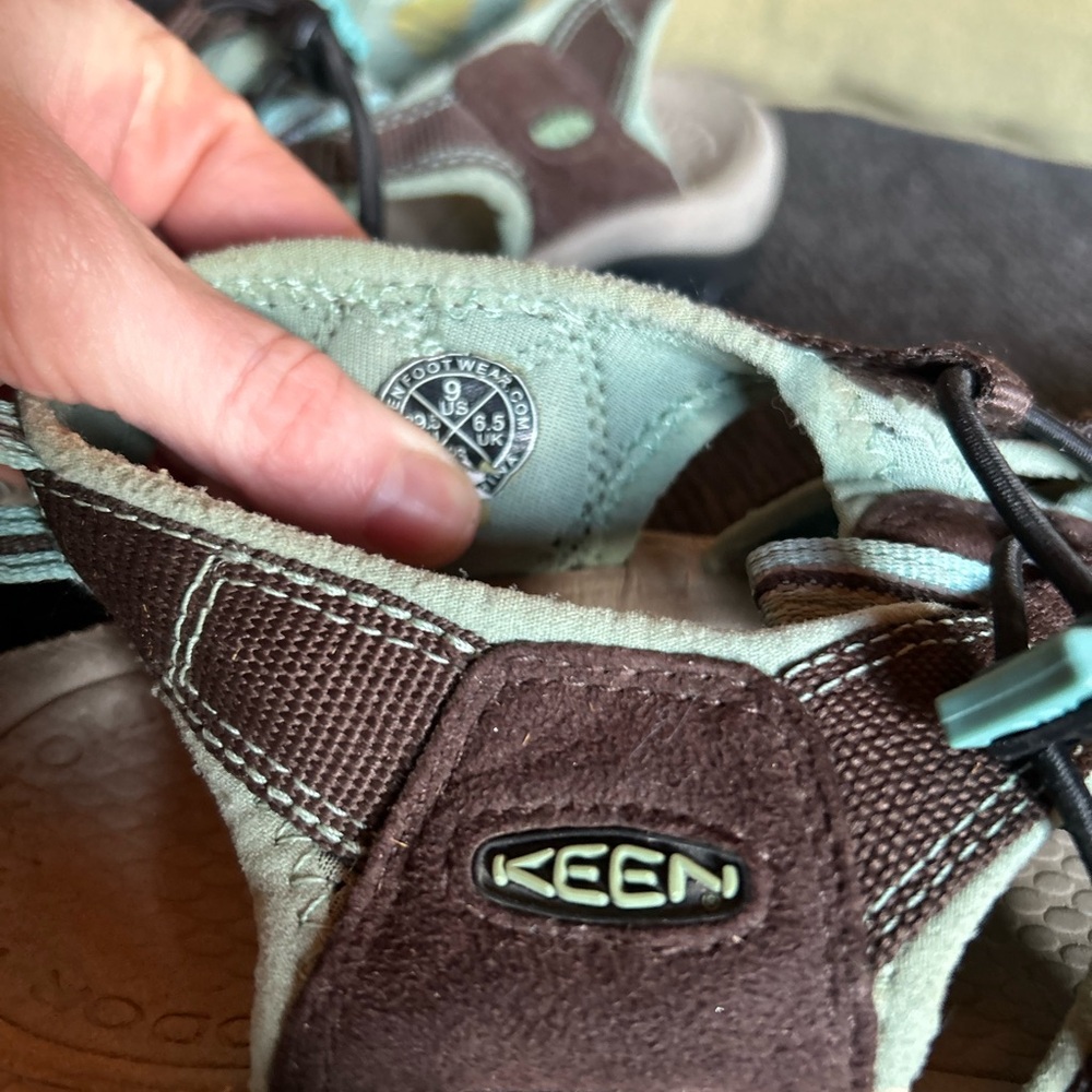 KEEN Newport H2 Sandals in Brown and Teal / Sz 9 - Picture 4 of 5